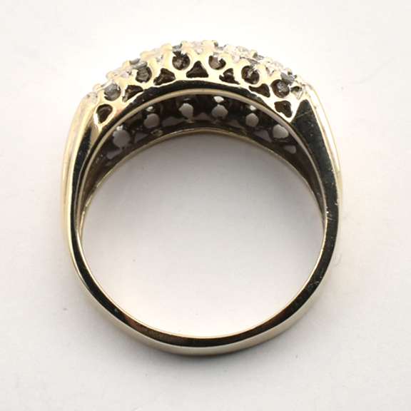 Flashy Field of Diamonds Ring