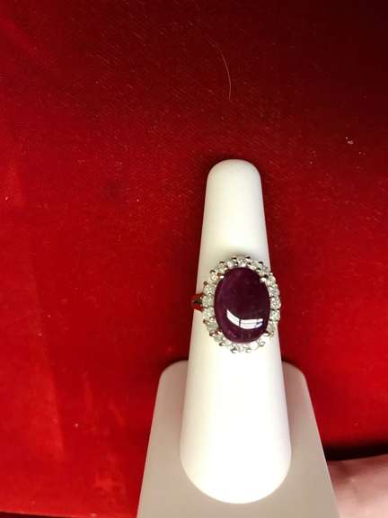 14K GOLD LADIES DIAMOND AND RUBY RING.