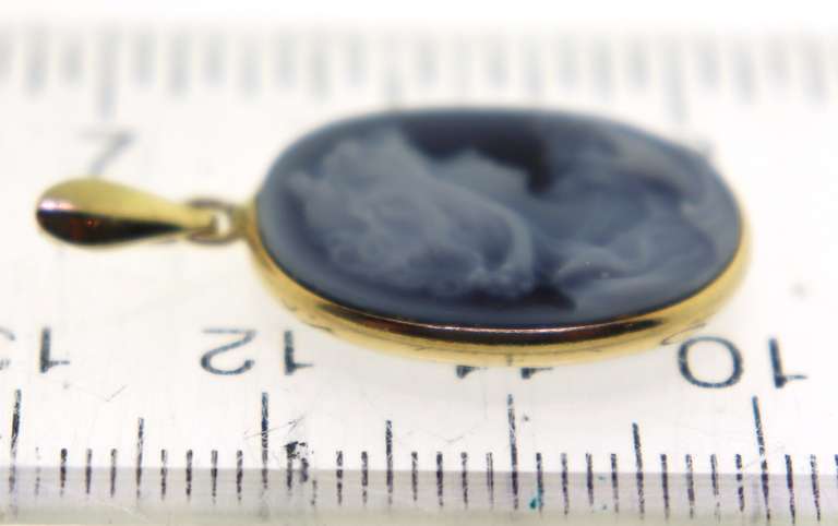 Italian 14K Gold Yellow Gold Reversible Cameo Pendant