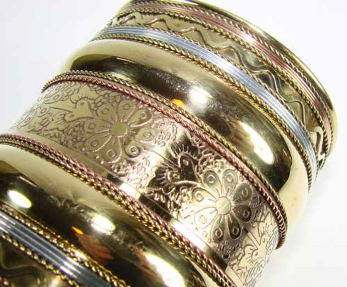 Charming Ethnic Art Handcrafted Beautiful Cuff Bracelet