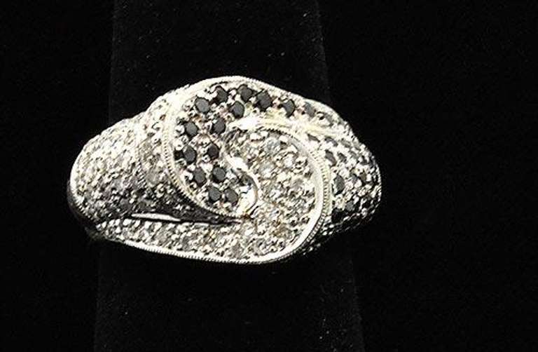 Elegant Black & White Diamond Ring in 14kt Gold