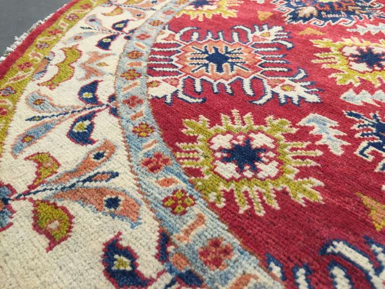 FINE ROUND KAZAK RUG 5x5