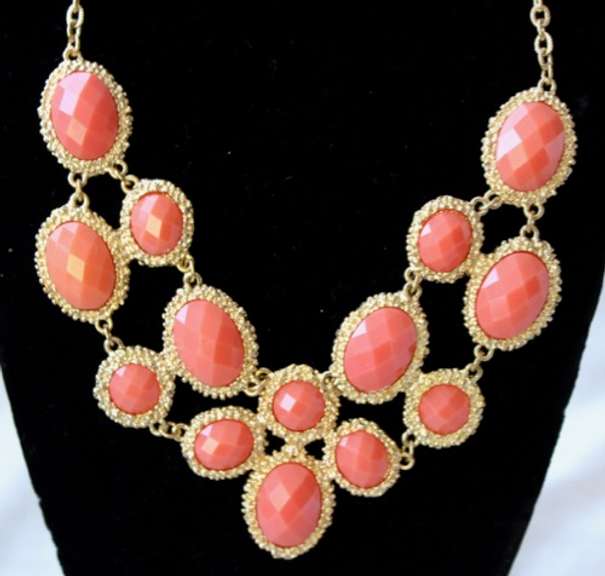 Set Of Fashion Jewelry Neck Lace