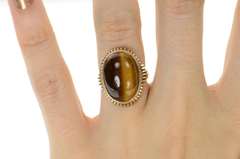 14K Yellow Gold Retro Ornate 1960's Tiger's Eye Cabochon Ring