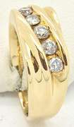 Elegant Gents 14kt Gold Diamond Ring