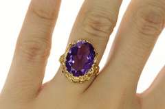 14K Yellow Gold Ornate Retro Oval Amethyst Cocktail Ring