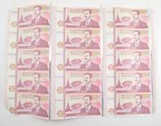 Uncut Roll of 2002 Iraq 10,000 Dinars Bank Notes