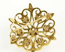 14K Yellow Gold 1950's Scroll Filigree Pearl Statement Pin/Brooch
