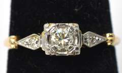 Charming Vintage Diamond Ring in 14KT Yellow Gold