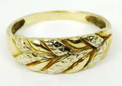 Vintage 10K Gold Carved Ring, Size 8.75