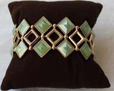 An Astonishing Golden  Color Stretch Bracelet