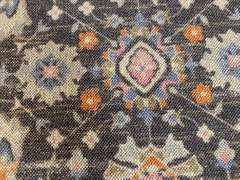 DECORATIVE MODERN DESIGN WOOL RUG WITH 5'.3" x 7'.6"