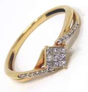 Simple Yellow Gold Diamond Ring