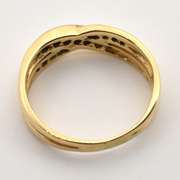 Chic Diamond Crossover Ring