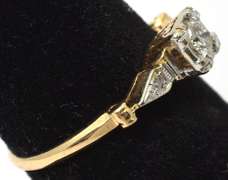 Charming Vintage Diamond Ring in 14KT Yellow Gold