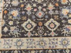 DECORATIVE MODERN DESIGN WOOL RUG WITH 5'.3" x 7'.6"