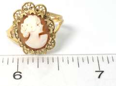 Cameo & Filigree Ring in Yellow Gold
