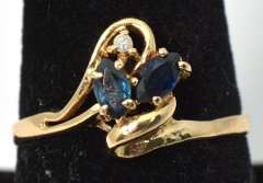 Captivating Sapphire & Diamond Ring in 14KT Yellow Gold