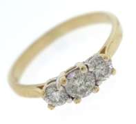Beautiful Yellow Gold ape .98ctw Diamond Band