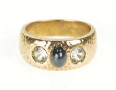 14K Yellow Gold Oval Sapphire CZ Accent Hammered Pattern Ring
