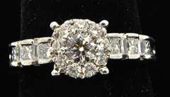LADIES 14 KT WHITE GOLD DIAMOND RING