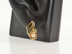 10K Yellow Gold Black Hills Leaf Pearl Wavy Dangle Earrings