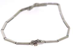 18K White Gold Bracelet With Flower Details
