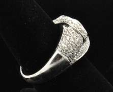 Elegant Black & White Diamond Ring in 14kt Gold