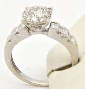 LADIES 14 KT WHITE GOLD DIAMOND RING