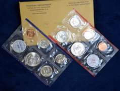 1960 MINT SET W TYPE "B" REVERSE QUARTER