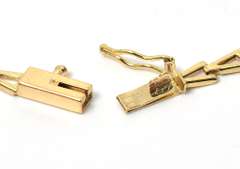 Entrancing 5-Stone Garnet Bracelet in 14KT Yellow Gold