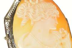 14K Yellow Gold Art Deco Ornate Carved Lady Cameo Filigree Pendant/Pin