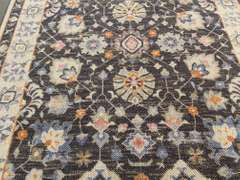 DECORATIVE MODERN DESIGN WOOL RUG WITH 5'.3" x 7'.6"