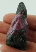 Really cool 407.5ct Ruby in black Zoisite