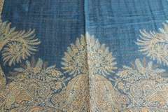 A Very Unique Design Lady's Scarf