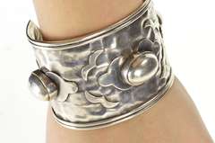 Sterling Silver Ornate Hammered Oval Design Statement Cuff Bracelet