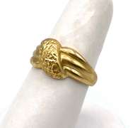 Fashionable 14kt Crossover Band