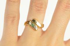 14K Yellow Gold 0.20 Ctw Retro Emerald Diamond Bypass Ring