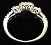 LADIES 14 KT WHITE GOLD DIAMOND ENGAGEMENT RING