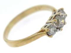 Beautiful Yellow Gold ape .98ctw Diamond Band