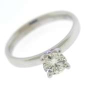 Amazing White Gold Round Brilliant Cut Diamond Ring
