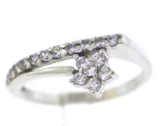 18K white Gold Crystal Flower Ring