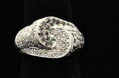 Elegant Black & White Diamond Ring in 14kt Gold