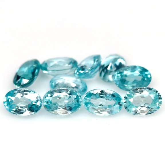 Brilliant 7.72ct sky blue Zircon set