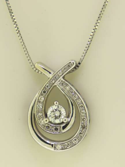 Gorgeous RBC Center Diamond Necklace