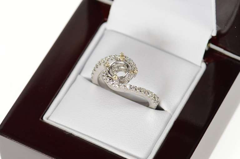 14K White Gold 0.29 Ctw 7.0mm Semi Mount Engagement Setting Ring