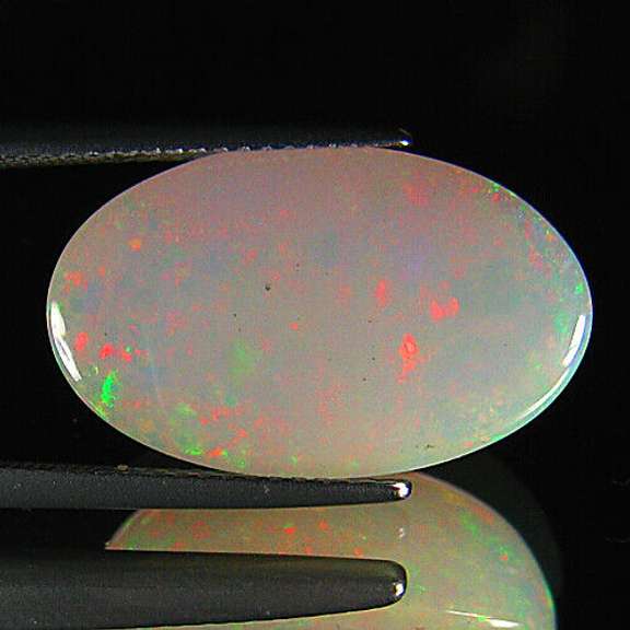 Stunning 9.75ct snow white pinfire Welo Opal