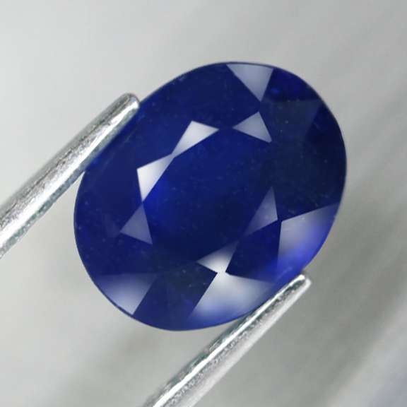 Stunning 2.70ct cobalt blue Sapphire