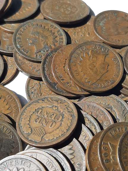 100 Nicer 1900 Era Indian Head Cents.