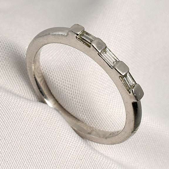 Dainty Baguette Diamond Ring in Platinum